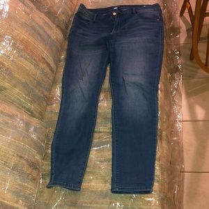 NWOT Super Skinny Old Navy Jeans